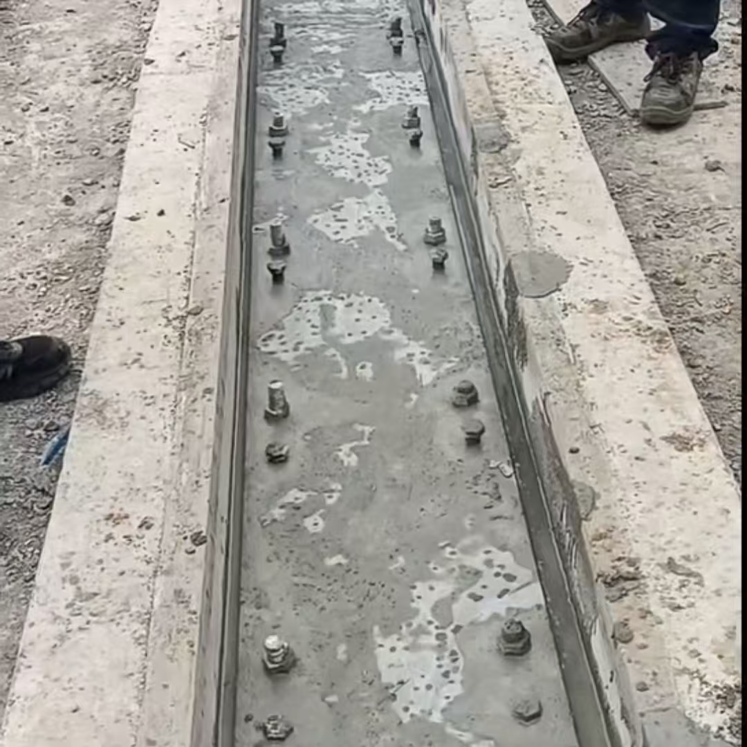 百色港口码头起重机龙门吊重型机械设备稳固用早强快凝轨道胶泥